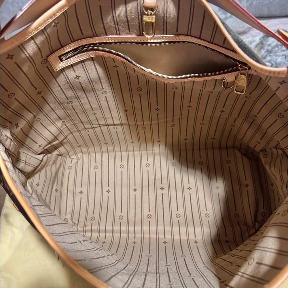 Louis Vuitton Delightful GM - Picture 12 of 16